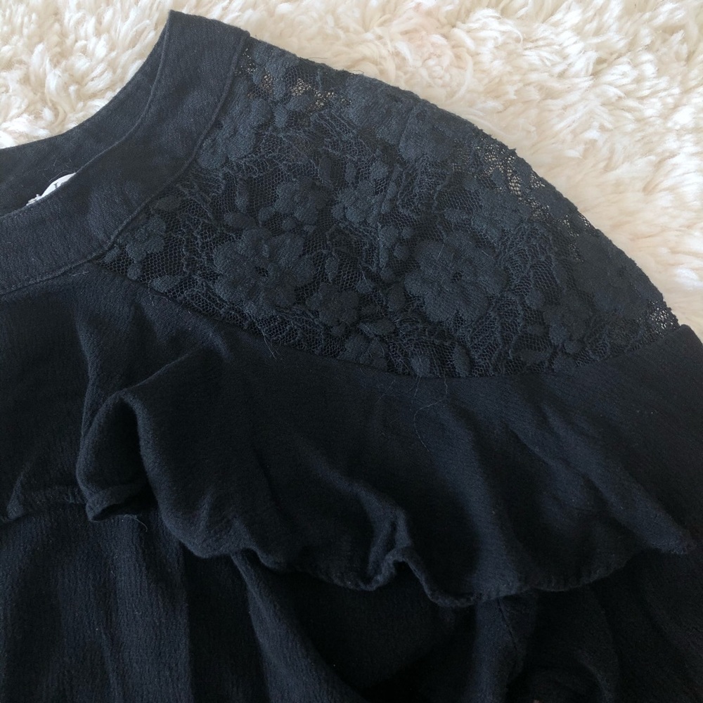 🌵Jodifl | Black Ruffle Lace Blouse - Picture 3 of 7